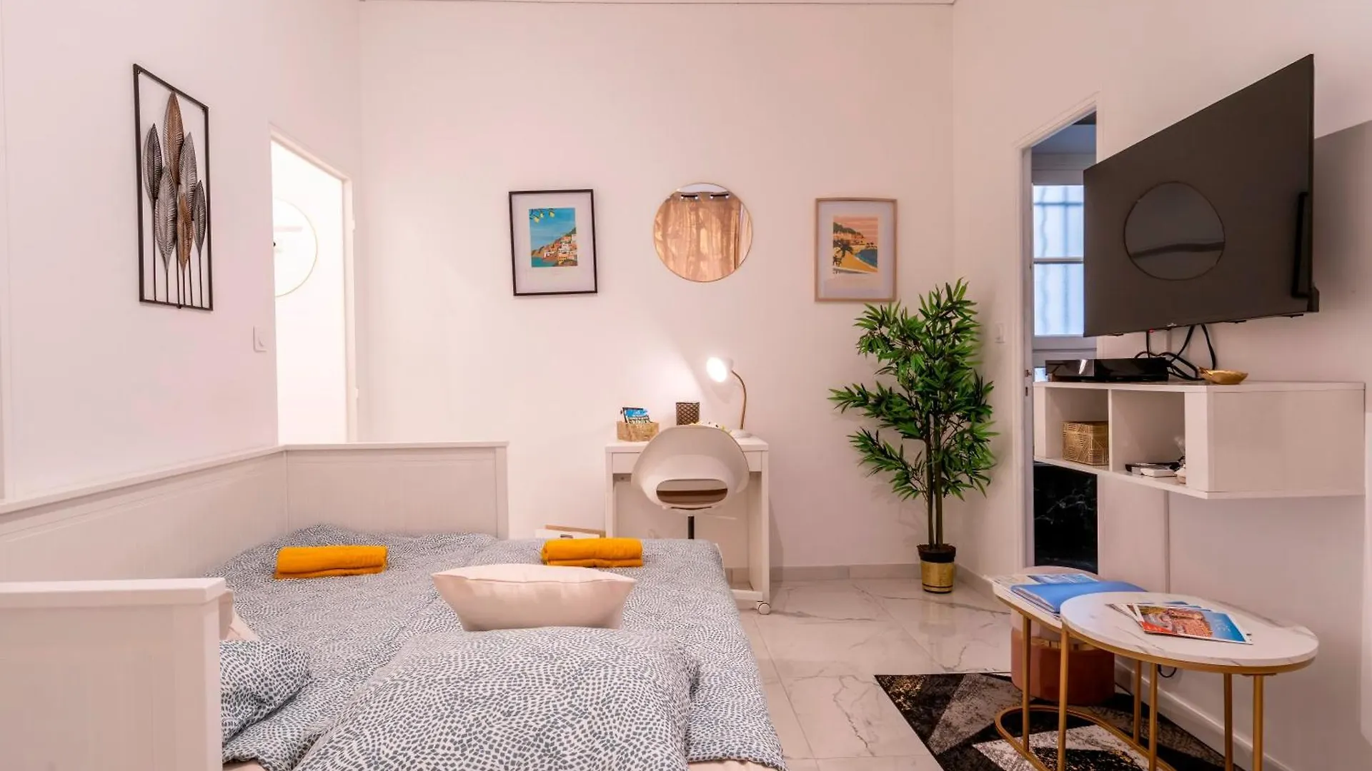Apartment Splendide, Refait A Neuf, Climatise, Plage A 1Mn- 