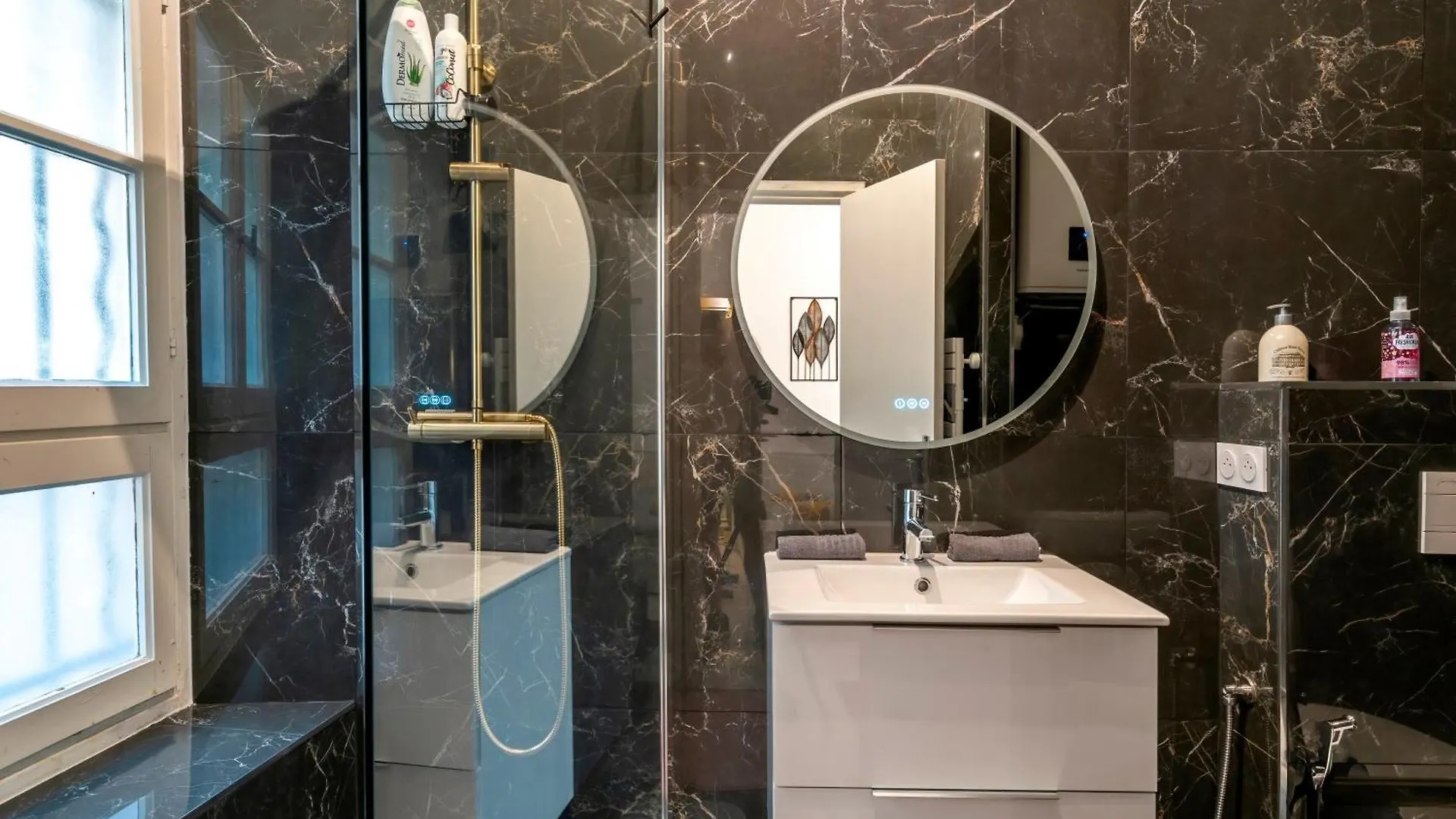 Apartment Splendide, Refait A Neuf, Climatise, Plage A 1Mn- 