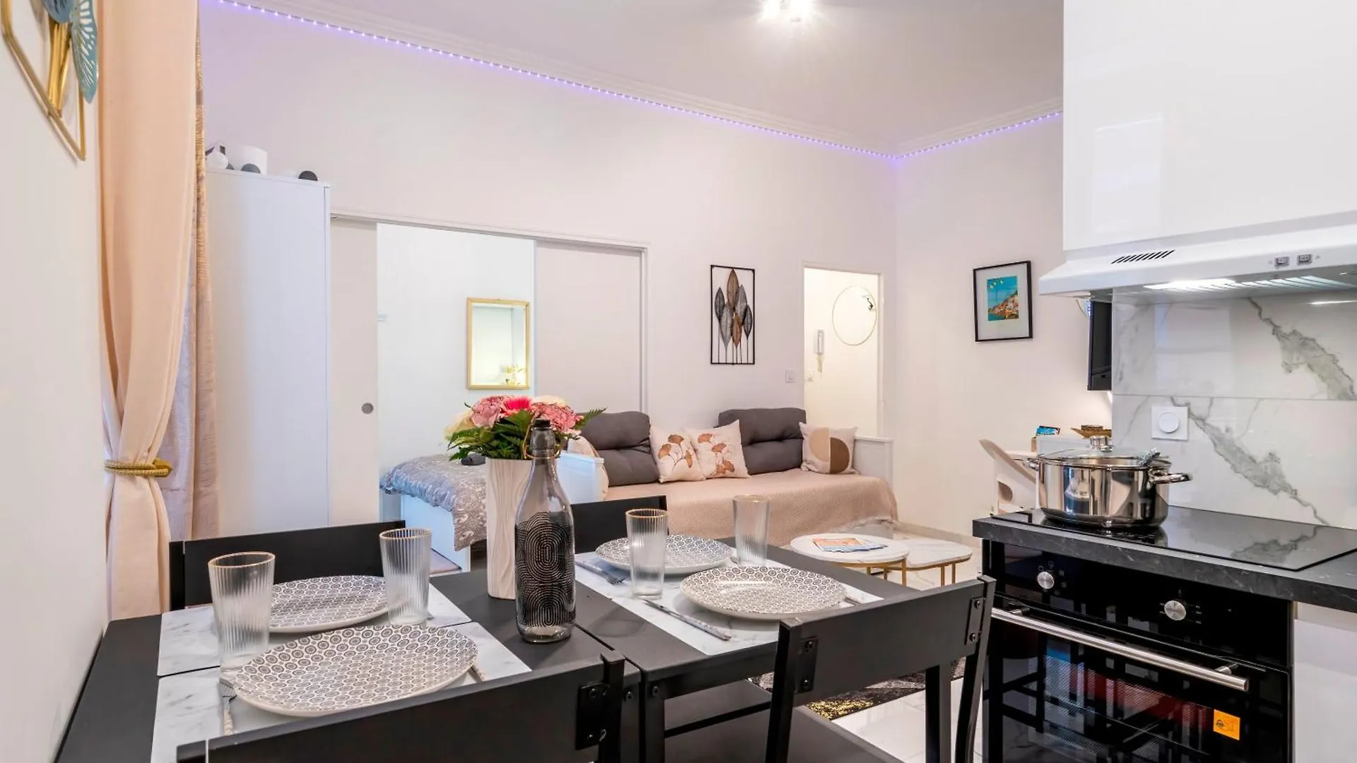 Apartment Splendide, Refait A Neuf, Climatise, Plage A 1Mn- 